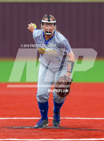Thumbnail 2 in Dodd City vs. Ector (UIL 1A Regional Semifinal) photogallery.