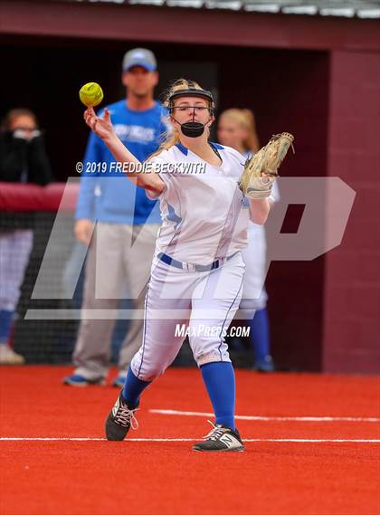 Thumbnail 1 in Dodd City vs. Ector (UIL 1A Regional Semifinal) photogallery.