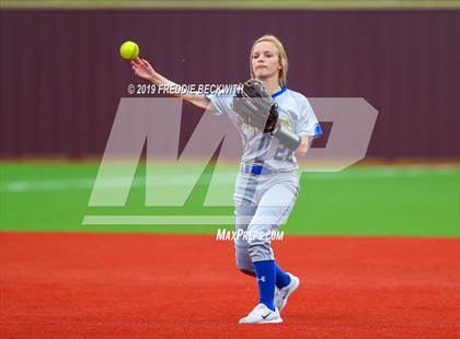 Thumbnail 2 in Dodd City vs. Ector (UIL 1A Regional Semifinal) photogallery.