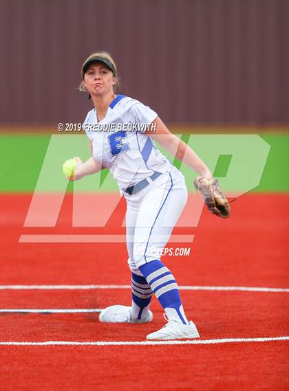 Thumbnail 2 in Dodd City vs. Ector (UIL 1A Regional Semifinal) photogallery.