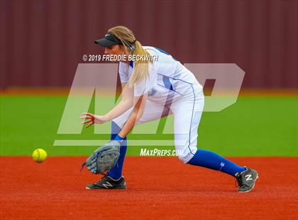 Thumbnail 1 in Dodd City vs. Ector (UIL 1A Regional Semifinal) photogallery.