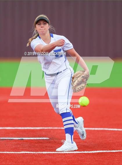 Thumbnail 2 in Dodd City vs. Ector (UIL 1A Regional Semifinal) photogallery.