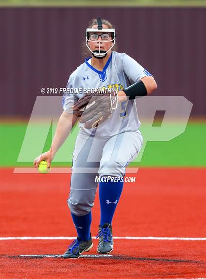 Thumbnail 3 in Dodd City vs. Ector (UIL 1A Regional Semifinal) photogallery.
