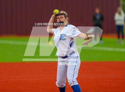 Thumbnail 3 in Dodd City vs. Ector (UIL 1A Regional Semifinal) photogallery.