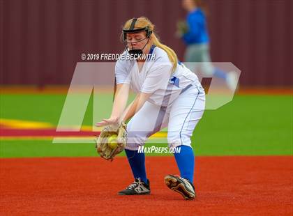 Thumbnail 1 in Dodd City vs. Ector (UIL 1A Regional Semifinal) photogallery.