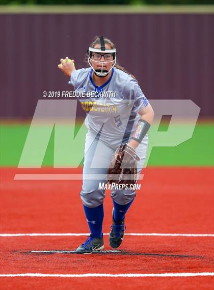Thumbnail 1 in Dodd City vs. Ector (UIL 1A Regional Semifinal) photogallery.