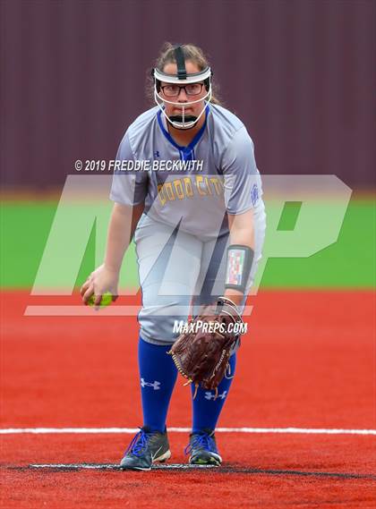 Thumbnail 3 in Dodd City vs. Ector (UIL 1A Regional Semifinal) photogallery.