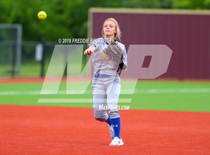 Thumbnail 1 in Dodd City vs. Ector (UIL 1A Regional Semifinal) photogallery.