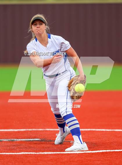 Thumbnail 2 in Dodd City vs. Ector (UIL 1A Regional Semifinal) photogallery.