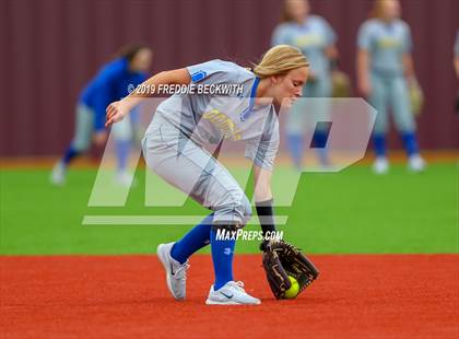 Thumbnail 3 in Dodd City vs. Ector (UIL 1A Regional Semifinal) photogallery.