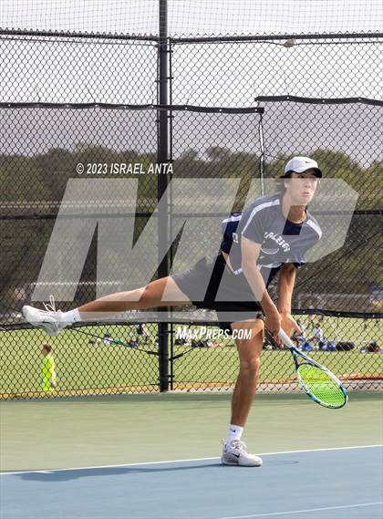 Thumbnail 3 in Greene Central vs. Raleigh Charter  (NCHSAA 2A Individual Semifinal) photogallery.