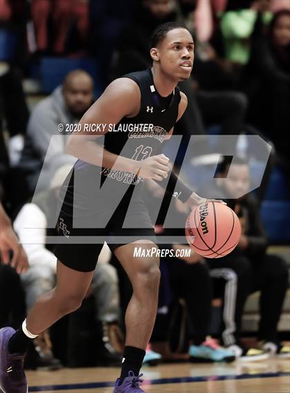 Thumbnail 1 in East St. Louis vs. Christian Brothers (King Classic in the City of Champions) photogallery.
