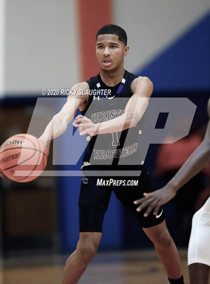 Thumbnail 1 in East St. Louis vs. Christian Brothers (King Classic in the City of Champions) photogallery.