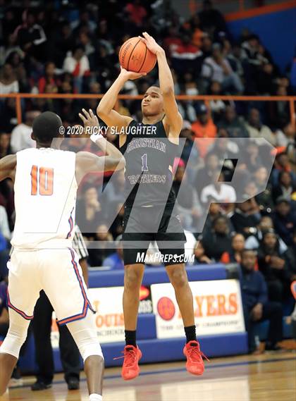 Thumbnail 3 in East St. Louis vs. Christian Brothers (King Classic in the City of Champions) photogallery.
