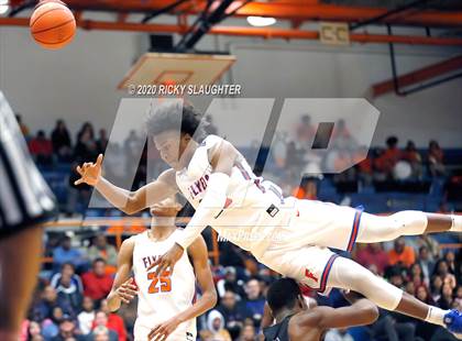Thumbnail 3 in East St. Louis vs. Christian Brothers (King Classic in the City of Champions) photogallery.