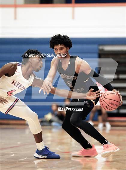 Thumbnail 1 in East St. Louis vs. Christian Brothers (King Classic in the City of Champions) photogallery.