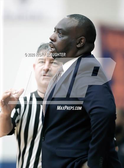 Thumbnail 3 in East St. Louis vs. Christian Brothers (King Classic in the City of Champions) photogallery.