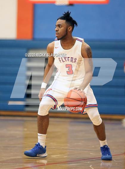 Thumbnail 1 in East St. Louis vs. Christian Brothers (King Classic in the City of Champions) photogallery.