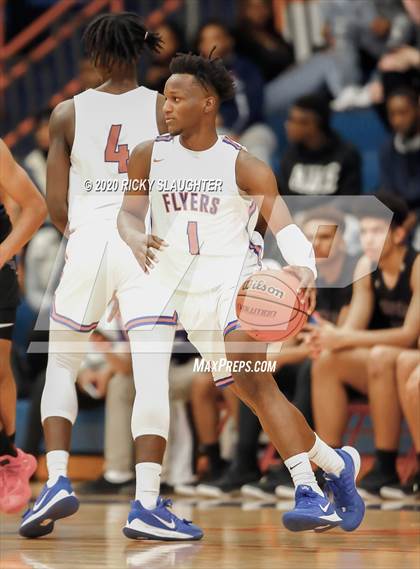Thumbnail 3 in East St. Louis vs. Christian Brothers (King Classic in the City of Champions) photogallery.