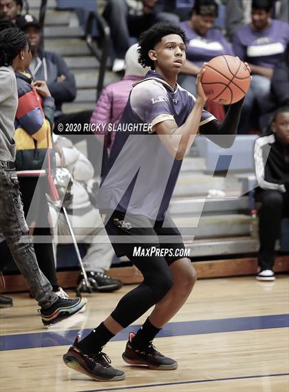 Thumbnail 1 in East St. Louis vs. Christian Brothers (King Classic in the City of Champions) photogallery.