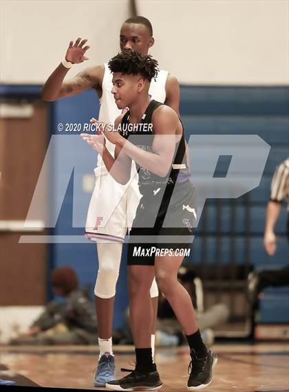 Thumbnail 1 in East St. Louis vs. Christian Brothers (King Classic in the City of Champions) photogallery.