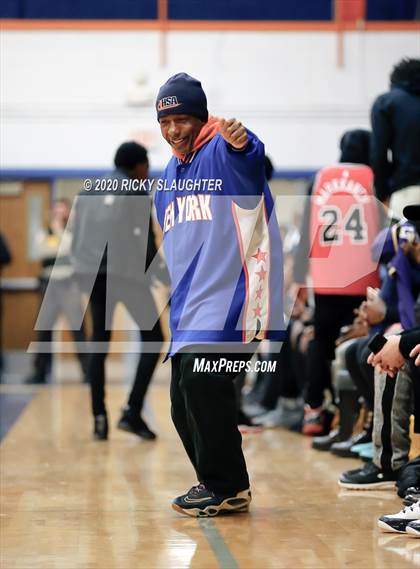 Thumbnail 2 in East St. Louis vs. Christian Brothers (King Classic in the City of Champions) photogallery.