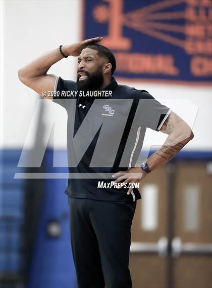 Thumbnail 3 in East St. Louis vs. Christian Brothers (King Classic in the City of Champions) photogallery.