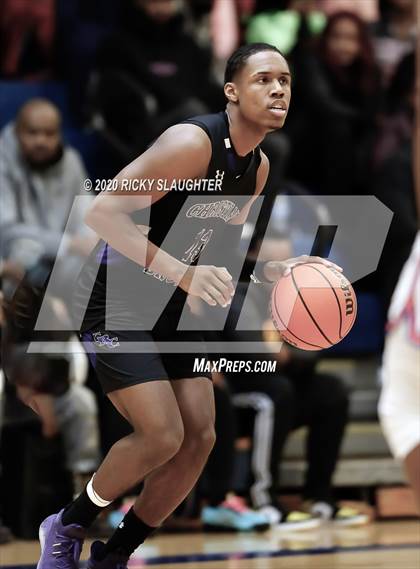 Thumbnail 2 in East St. Louis vs. Christian Brothers (King Classic in the City of Champions) photogallery.