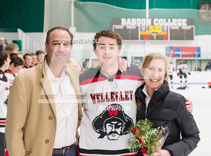 Thumbnail 1 in Needham @ Wellesley photogallery.