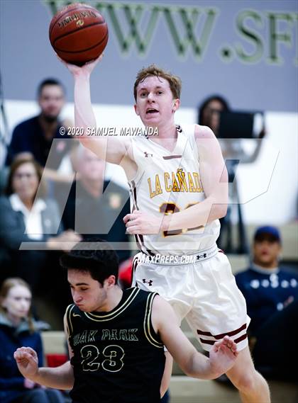 Thumbnail 1 in Oak Park vs La Canada photogallery.