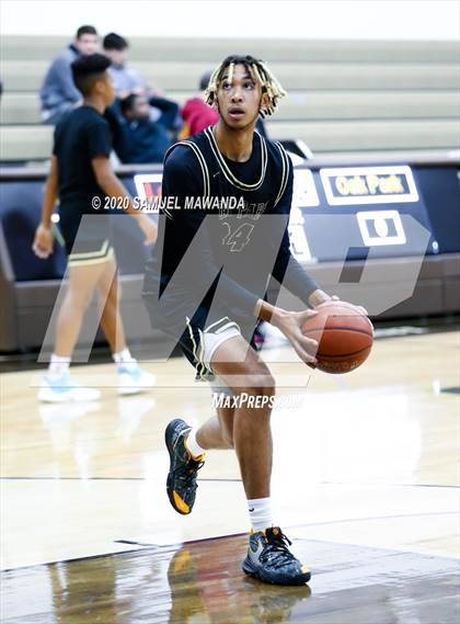 Thumbnail 1 in Oak Park vs La Canada photogallery.