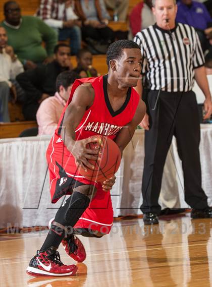 Thumbnail 2 in Springfield Central vs. Manchester (Spalding Hoophall Classic) photogallery.