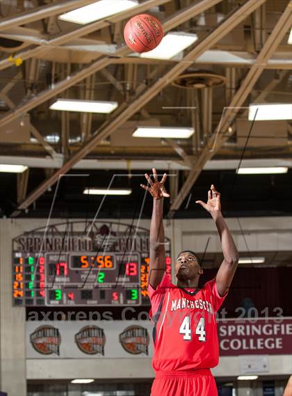 Thumbnail 3 in Springfield Central vs. Manchester (Spalding Hoophall Classic) photogallery.