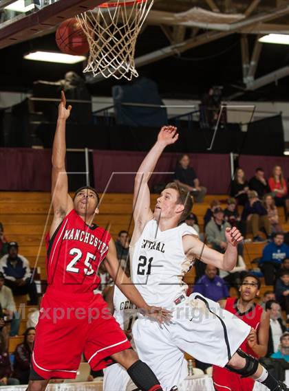 Thumbnail 2 in Springfield Central vs. Manchester (Spalding Hoophall Classic) photogallery.