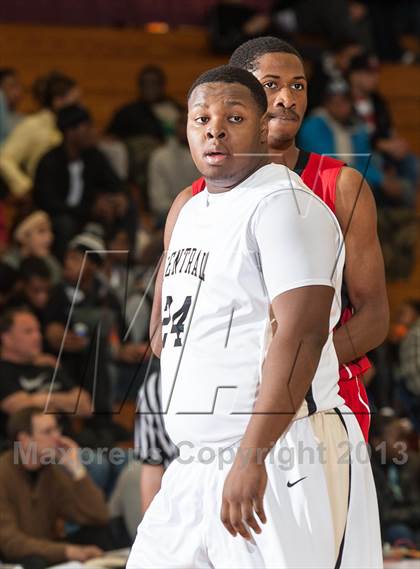 Thumbnail 2 in Springfield Central vs. Manchester (Spalding Hoophall Classic) photogallery.