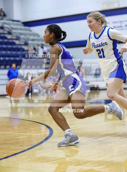 Thumbnail 1 in Peaster vs Lake View (LHB Classic Tournament) photogallery.