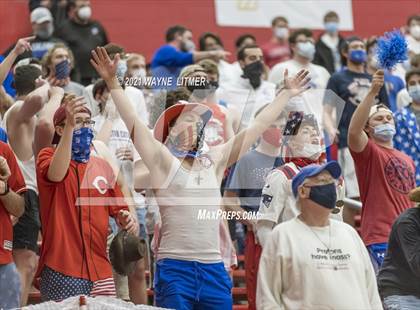 Thumbnail 3 in St. Henry vs Covington Catholic (ninth region) photogallery.