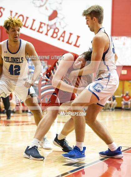 Thumbnail 1 in St. Henry vs Covington Catholic (ninth region) photogallery.
