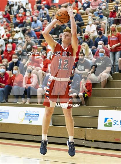 Thumbnail 3 in St. Henry vs Covington Catholic (ninth region) photogallery.
