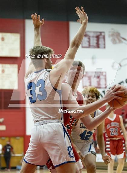 Thumbnail 1 in St. Henry vs Covington Catholic (ninth region) photogallery.
