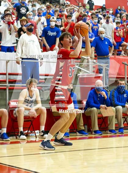 Thumbnail 1 in St. Henry vs Covington Catholic (ninth region) photogallery.