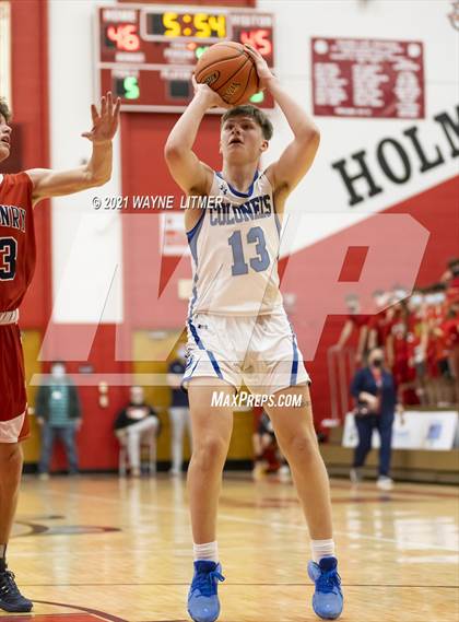 Thumbnail 3 in St. Henry vs Covington Catholic (ninth region) photogallery.