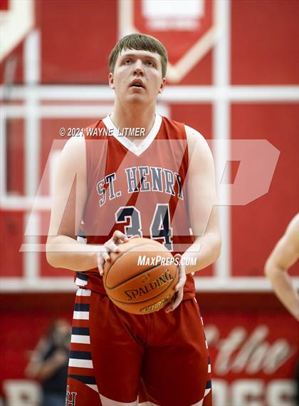Thumbnail 2 in St. Henry vs Covington Catholic (ninth region) photogallery.