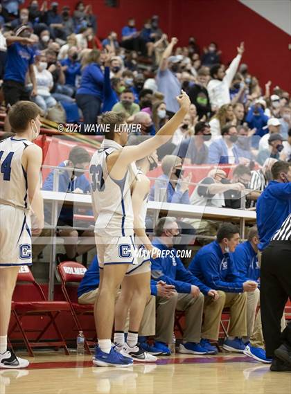 Thumbnail 1 in St. Henry vs Covington Catholic (ninth region) photogallery.