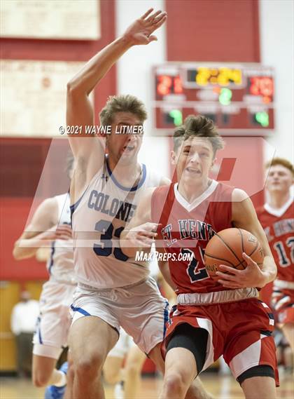 Thumbnail 3 in St. Henry vs Covington Catholic (ninth region) photogallery.