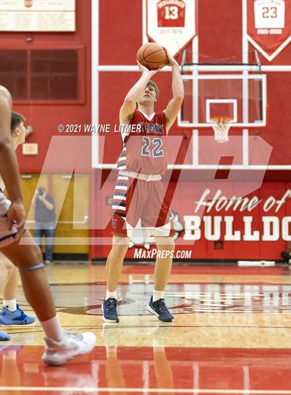 Thumbnail 3 in St. Henry vs Covington Catholic (ninth region) photogallery.