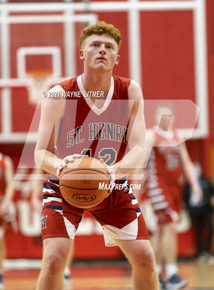 Thumbnail 2 in St. Henry vs Covington Catholic (ninth region) photogallery.