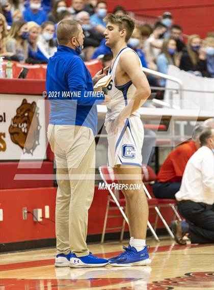 Thumbnail 2 in St. Henry vs Covington Catholic (ninth region) photogallery.
