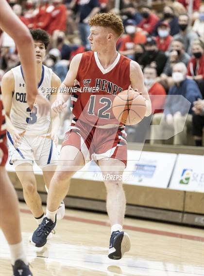 Thumbnail 3 in St. Henry vs Covington Catholic (ninth region) photogallery.