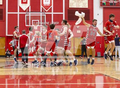 Thumbnail 3 in St. Henry vs Covington Catholic (ninth region) photogallery.